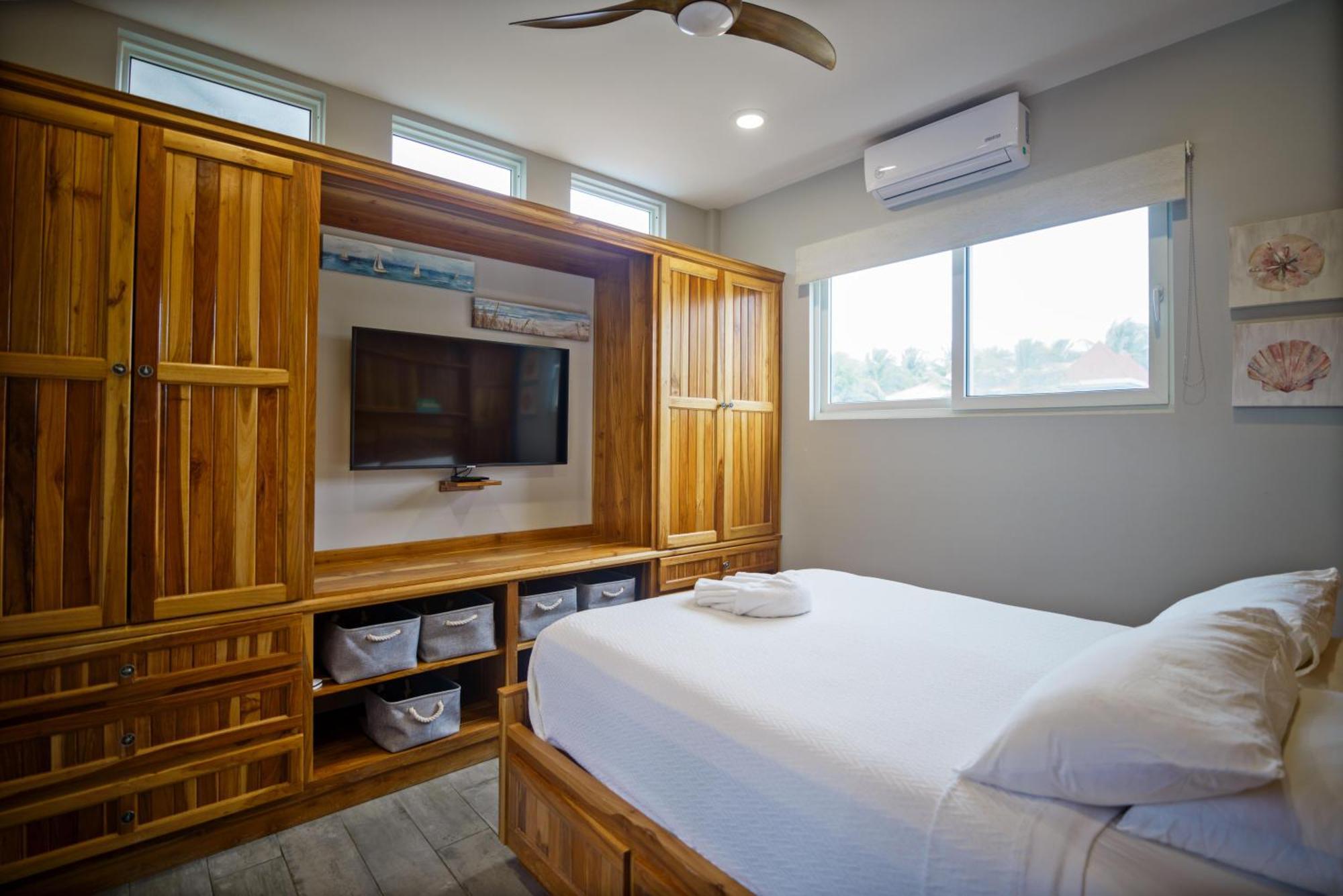 Ocean Breeze Hotel Placencia ภายนอก รูปภาพ